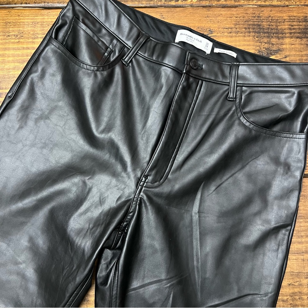 Abercrombie & Fitch Vegan Leather High Rise Skinny Pants - Picture 7 of 10